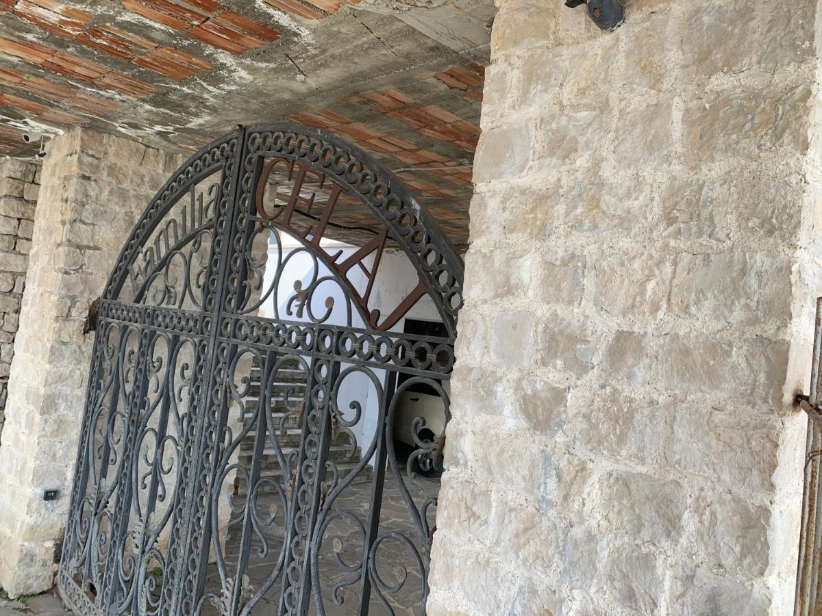 Villa Celaj “The Castle” Krujë Esterno foto
