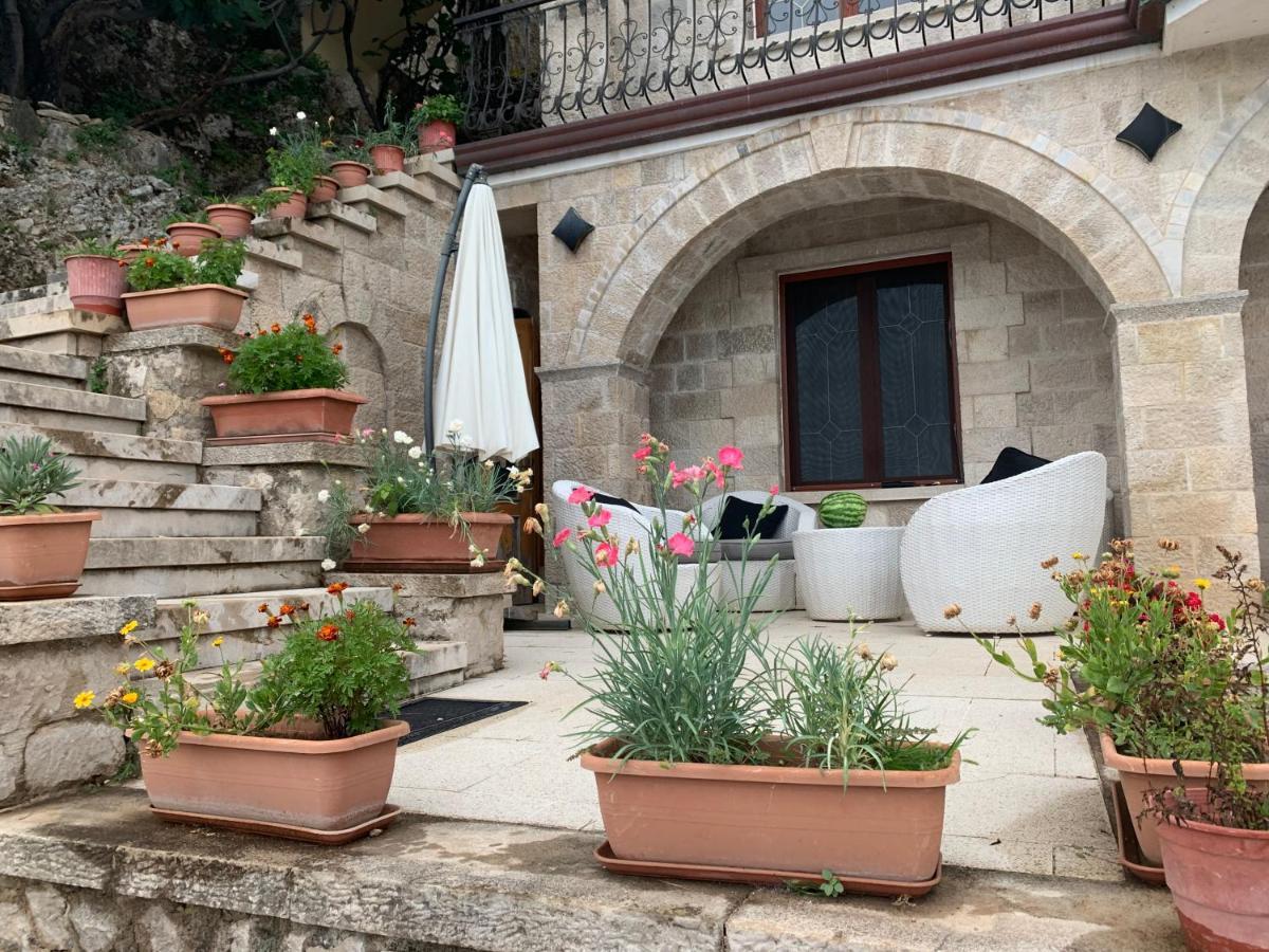 Villa Celaj “The Castle” Krujë Esterno foto