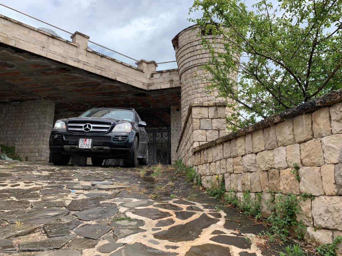 Villa Celaj “The Castle” Krujë Esterno foto