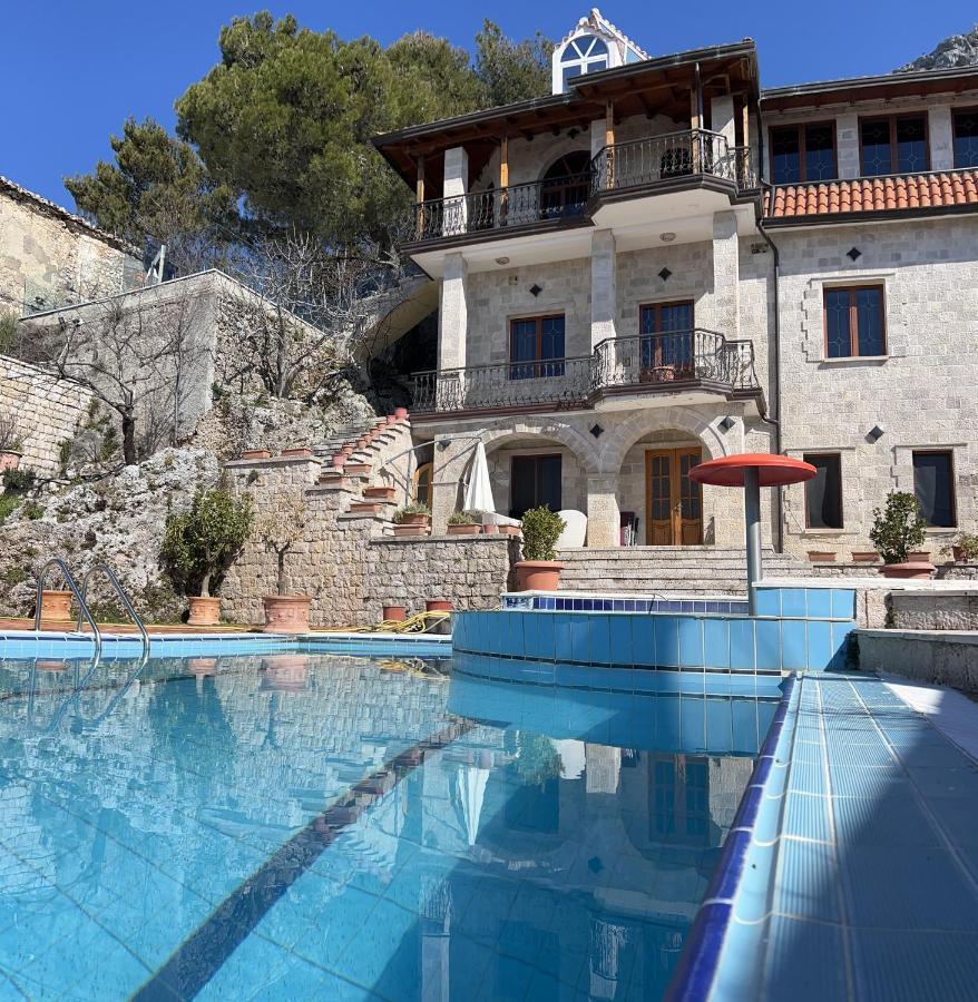 Villa Celaj “The Castle” Krujë Esterno foto