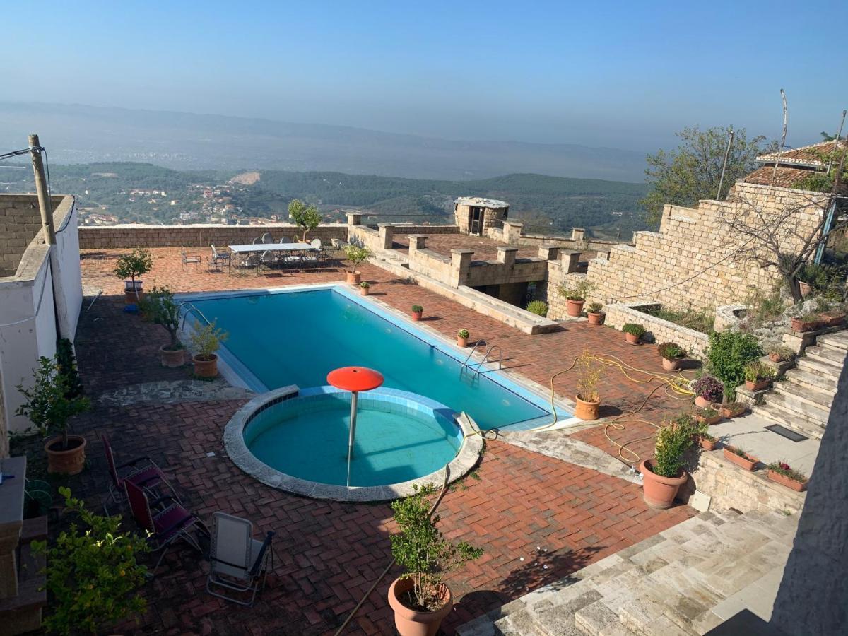 Villa Celaj “The Castle” Krujë Esterno foto